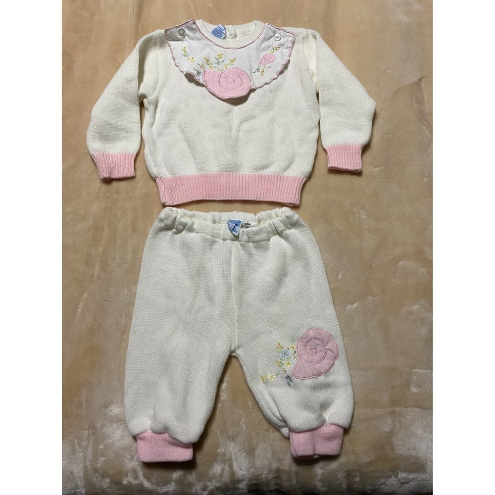 Vintage Baby Crest Two Piece Knitted Sweater And Pants Girl Size 6-9 Months